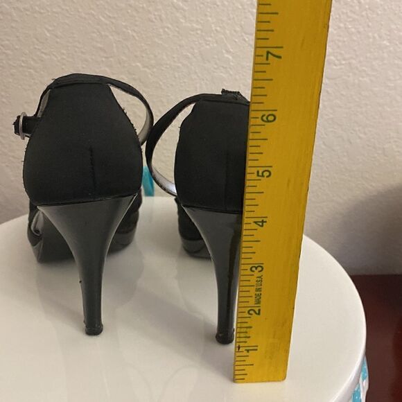 š UnlistedāAāKENNETHāCOLEĀ BLACKāHEELSāš - Picture 5 of 7